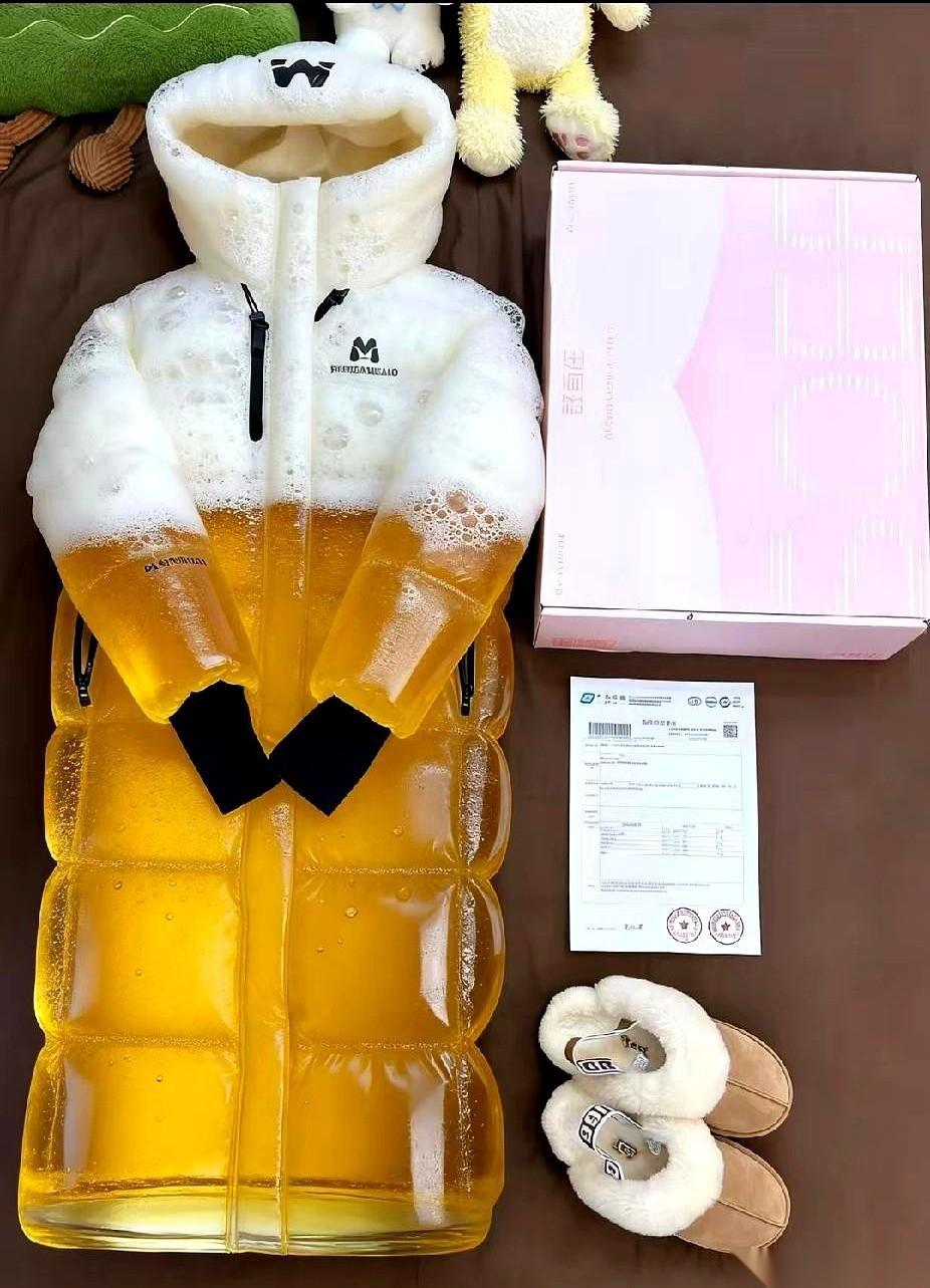 我跟你说，这世界有时候真挺魔幻的。一件几百块的羽绒服，充绒量直接给你干到快30