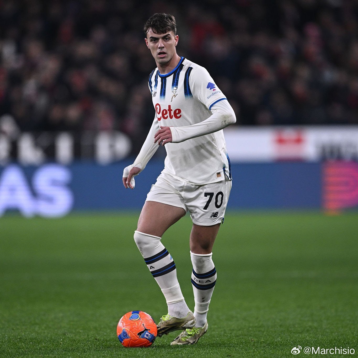 都灵体育报：恩情主教练斯帕莱蒂偷偷告诉科莫利，“如果你没有办法为我带来小基耶萨，