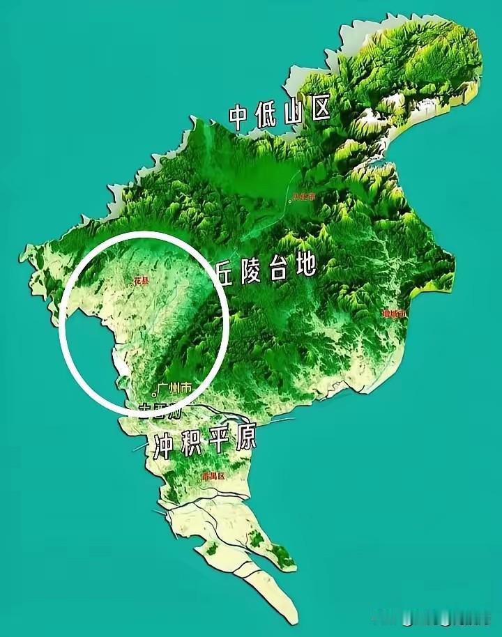 站在白云山往北望，广花平原那片地，摊开像块没被好好利用的大画布。说空铁枢纽