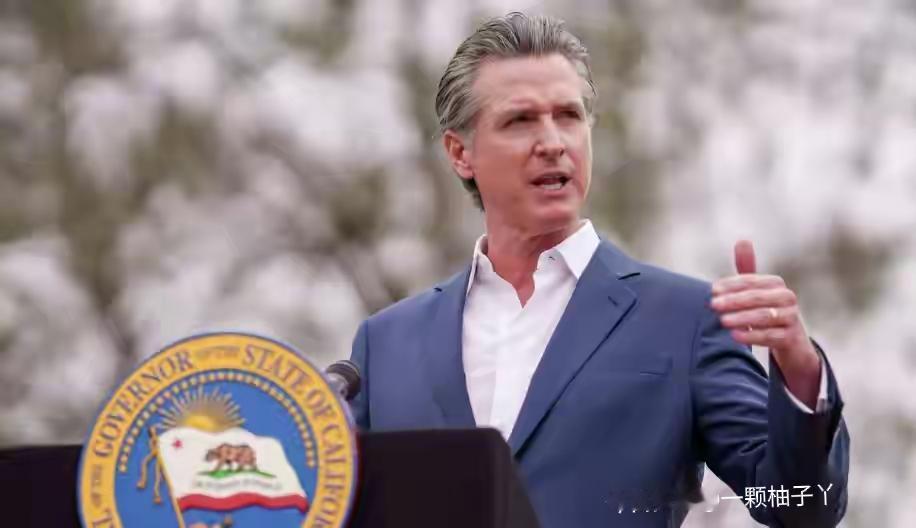 特朗普直接在社交平台发文，单方面宣布加州州长纽森“退出总统竞选”，主打一个我替你