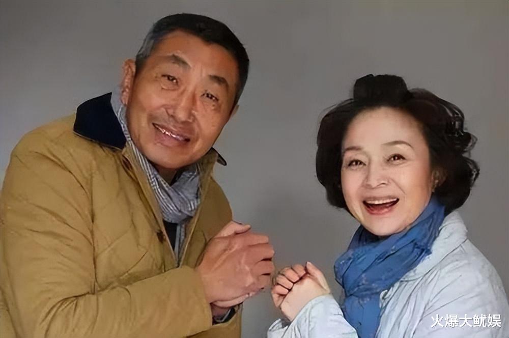 演员<em>杜源</em>:为何出道40年0绯闻?看看他的妻子是谁就知道了