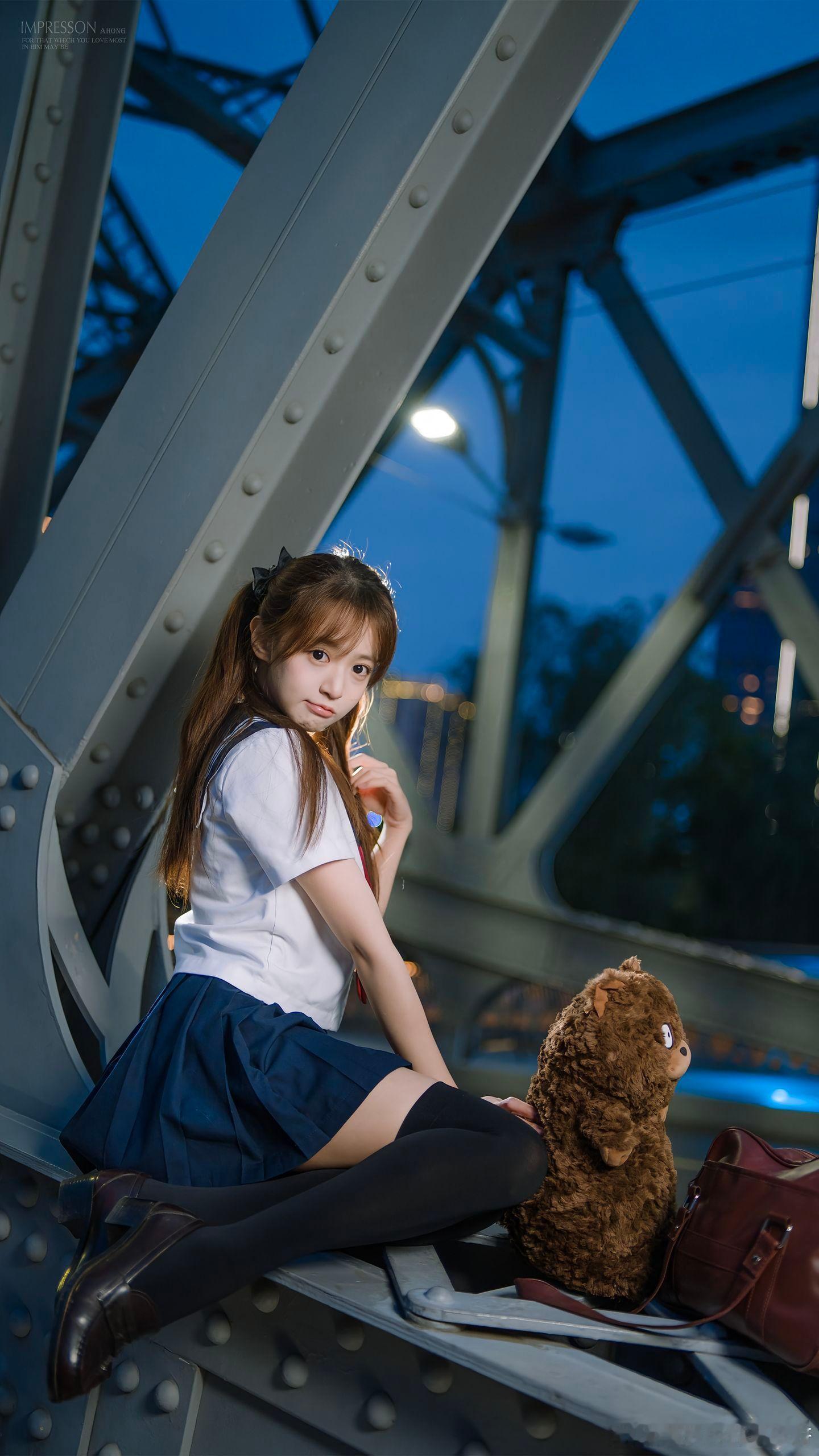 夜色下的JK少女~​​​
