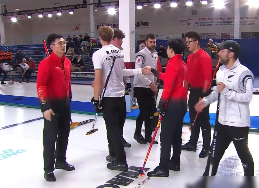米兰冬奥会冰壶落选赛中国队大胜新西兰队豪取四连胜继续领跑！这场是北京时间12