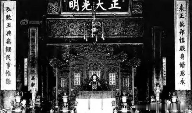 很多人不知道，其实清朝优待费用不止400万。清帝退位前，袁世凯搞出了一个清帝