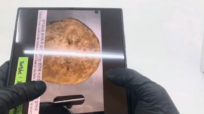 折叠屏折痕哪家控制得最好之前我觉得是OPPO直到今天我看到了三星新折叠屏的爆料