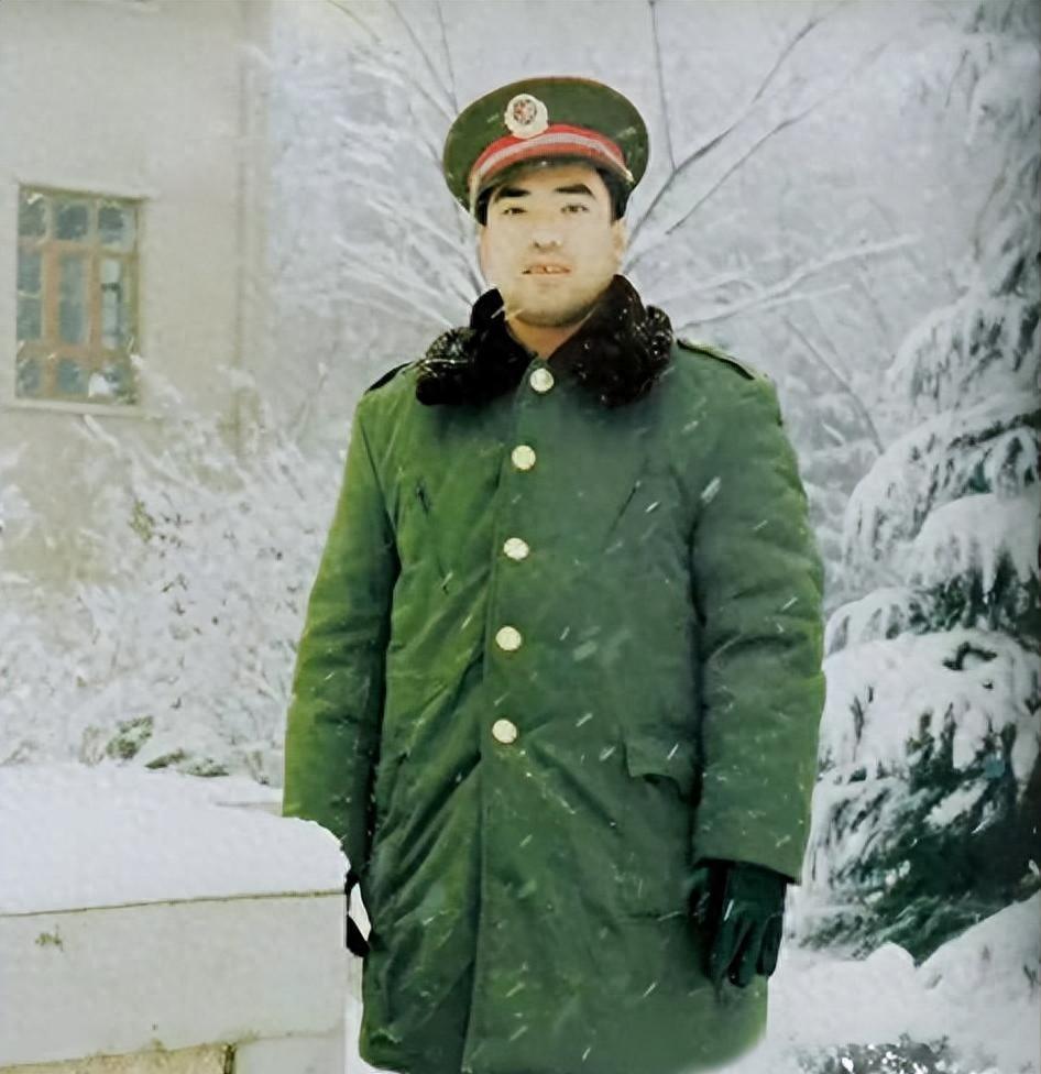他不是医生，不是干部，就一普通转业老兵。可大家叫他“张班长”，一叫就是三十八年