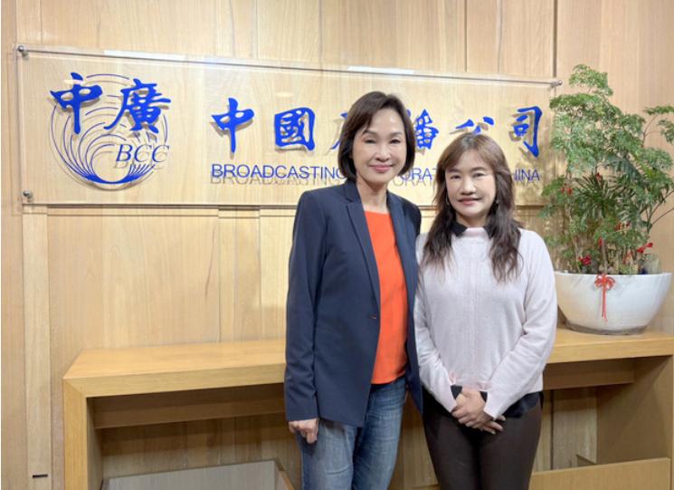 赖瑞隆儿子“坑爹”，柯志恩乘势追击当前民进党民调支持度最高的高雄市市长参选人