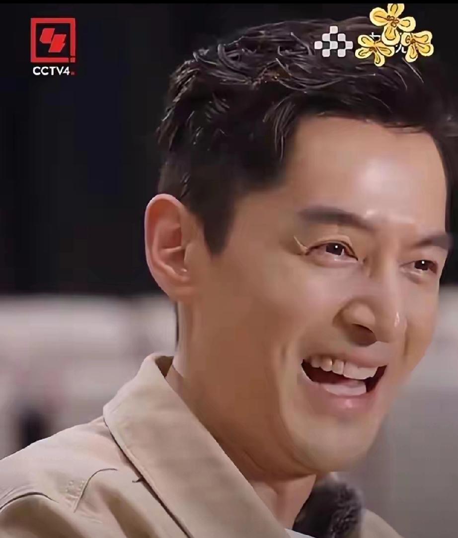 胡歌定居上海儿女双全！藏娇妻多年，44岁活成人生赢家44岁胡歌如今