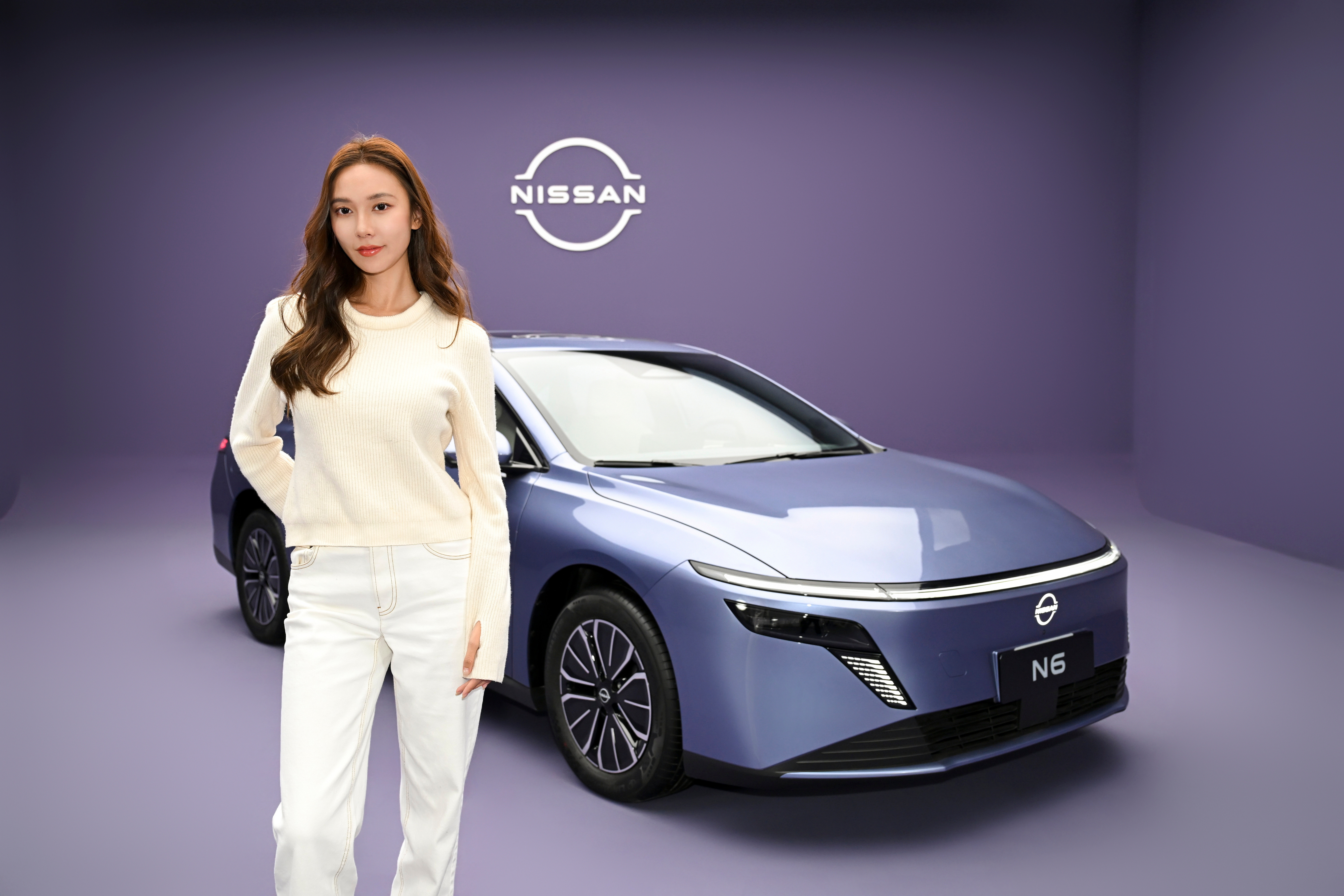 我第一次看到东风日产N6实车的时候，真被它的外观设计唬住了，这居然是一台10万级