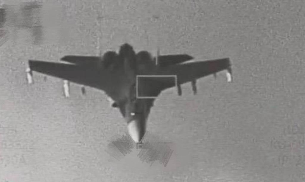 当民进党等“台独”败类只能靠编造谣言来歪曲贬低解放军演习，这些民族败类已经彻底输