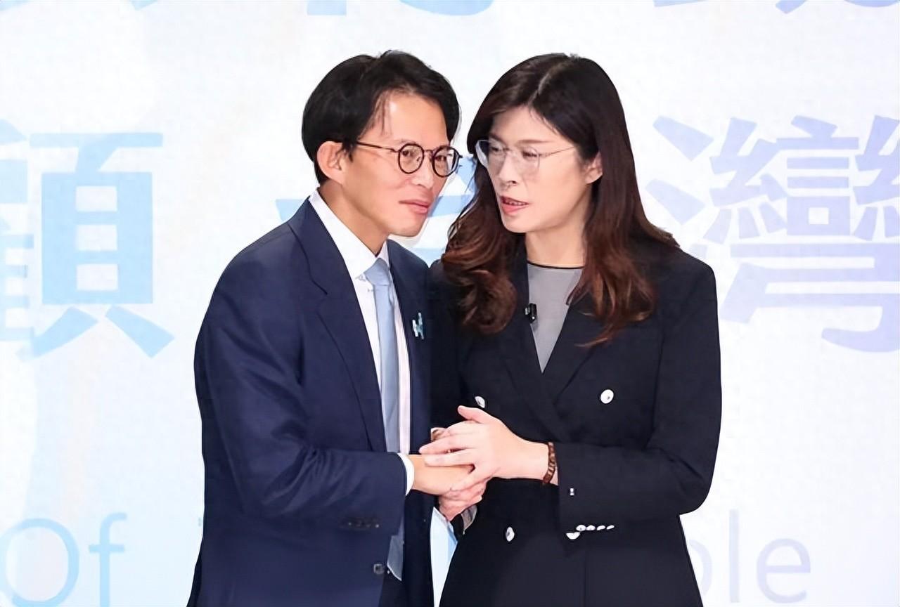 近日，台湾省竹北蓝白合正式破局，国民党竹北市长参选人吴旭智日前已领先领表，民众党