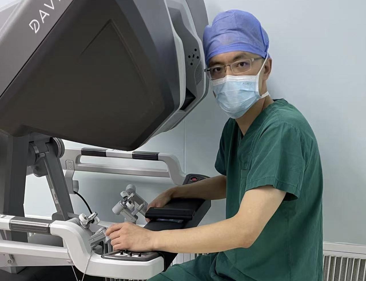 有人还觉得中国医疗只是便宜，加拿大医生带女儿来上海，就把这话打破了。他