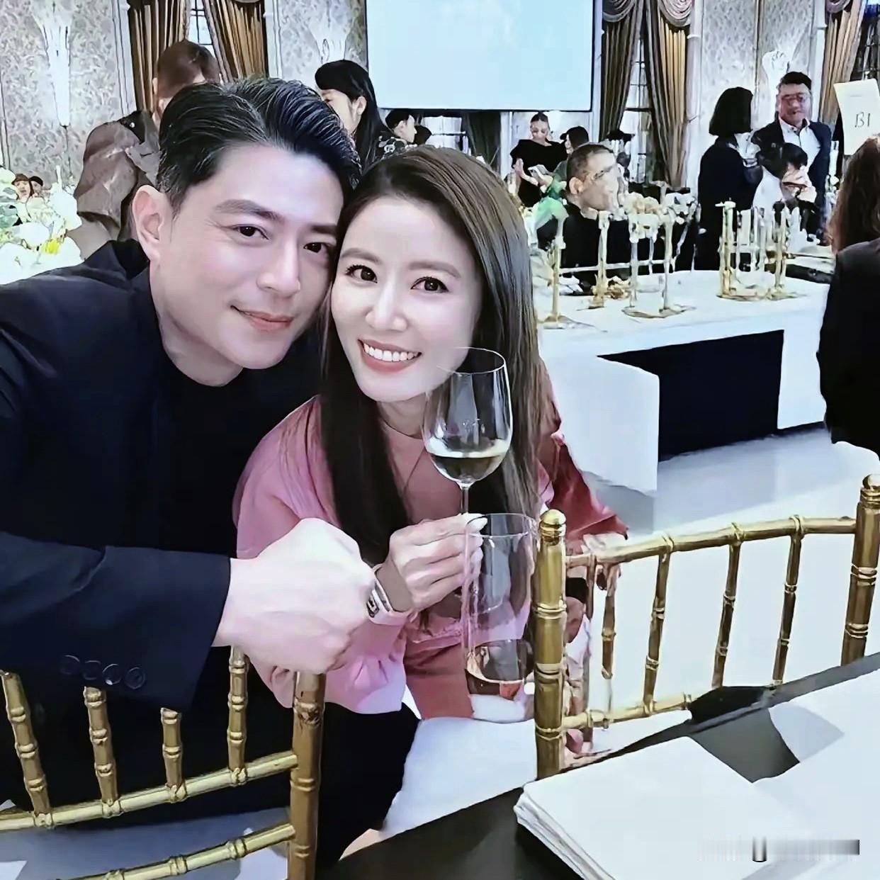 45岁霍建华这波操作，给所有男人上了堂宠妻课！颜值再顶、事业再牛，疼老婆才是