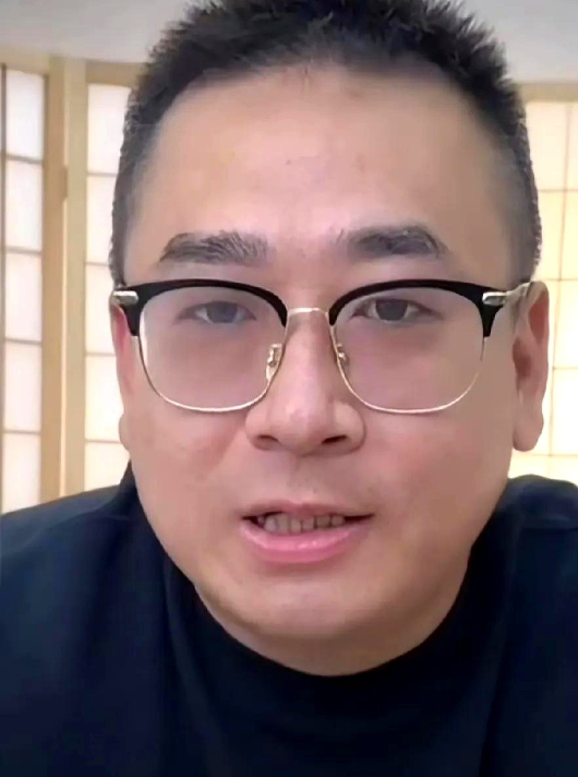 云昊直播暗示江九有重要消息，还可能有新成员收到“小票票”。云昊之前就发视频提到