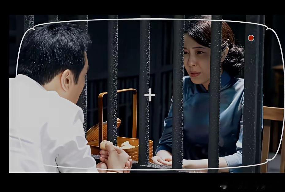 看《沉默的荣耀》最后一集时感觉全员泪崩了，除了曾黎的演技有些接不住于和伟之外，吴