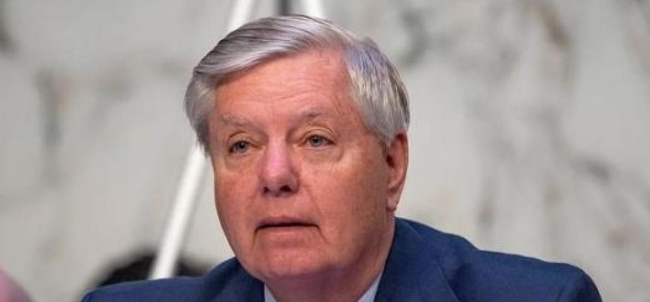 美国为何不直接冻结中国在美资产？就这么说吧，美国要是真冻结了，反而是帮了中国一把