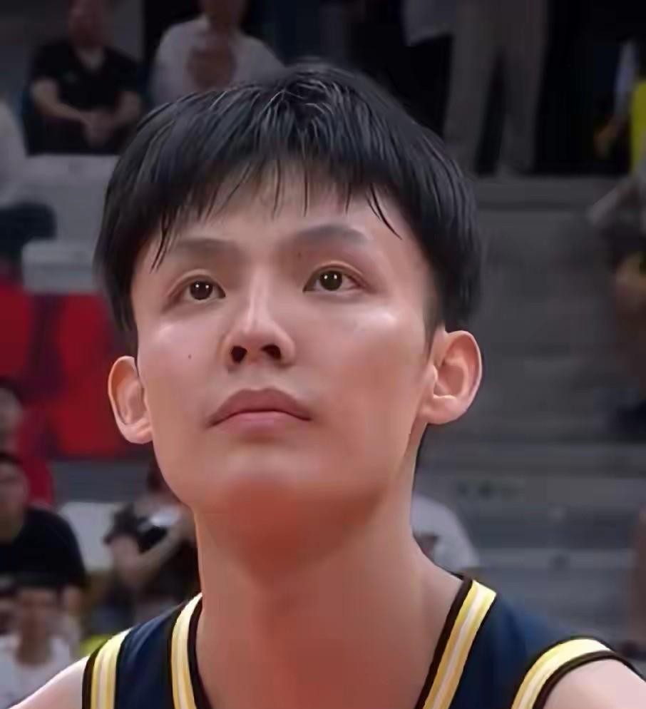 郭士强不用徐杰的根本原因有两，一是太矮防守漏洞大，这话题其实绕不开一个老问题：国家队选人到底该以什么