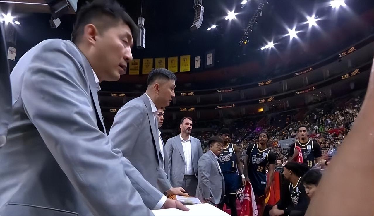 只会骂人，战术完败乌戈，赛后继续甩锅辽宁队由乌戈·杜马斯带队，阵容并不算是本