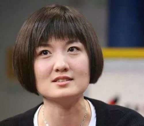 蒋小涵说，结婚后好几年没要孩子，无忧无虑的生活，除了工作，有时间就旅行去，生活简