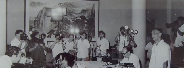 1979年越南副主席黄文欢经巴基斯坦逃到中国，儿子后来成副部级，1989年带母亲