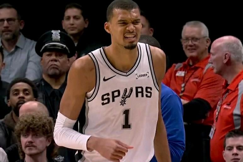 一觉醒来震惊我了！3个万万没想到：1：万万没想到：11连胜的马刺客场居然被尼