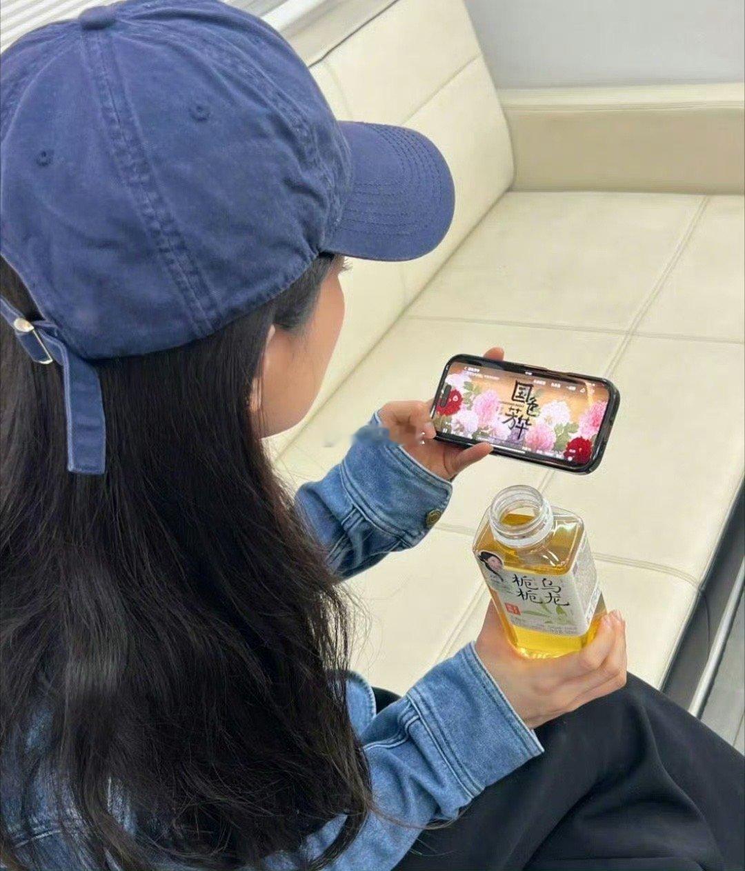 杨紫一张照片一举两得，剧宣了，代言也宣了