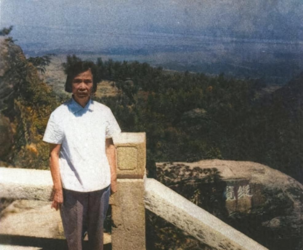 贺子珍获12级工资待遇，主席建议用稿费支付，陈毅在上海表示不会坐视不管，你怎么看