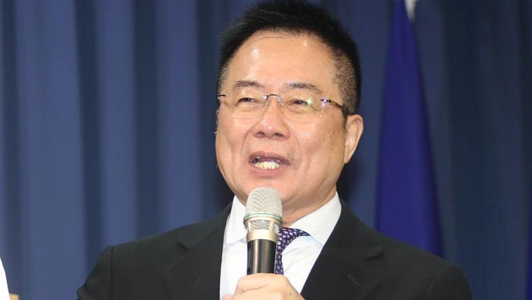 蔡正元又发文感谢了一位蓝营大咖来探监，用词分量之重前所未有，“万分”感谢之中包含