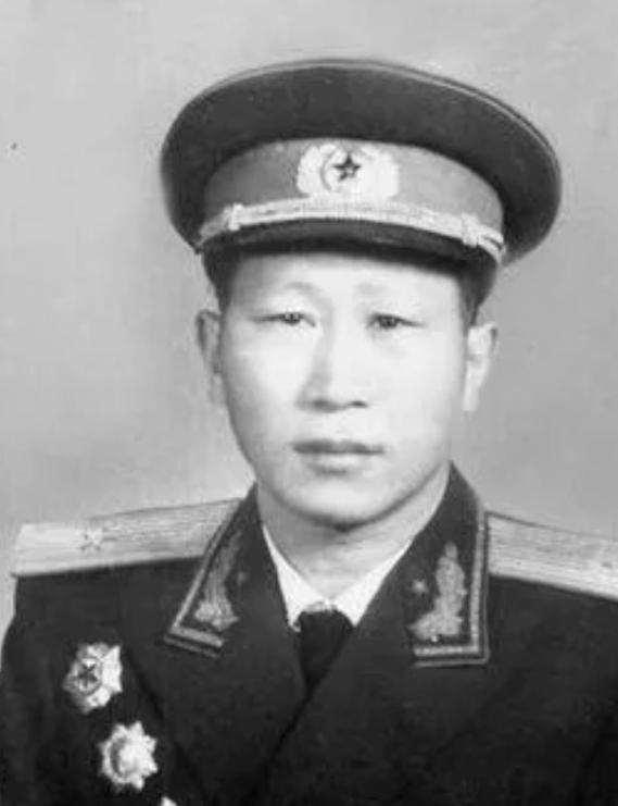1938年，王必成问罗维道：“交给你个任务，带人去袭击南京，敢不敢接？”罗维道