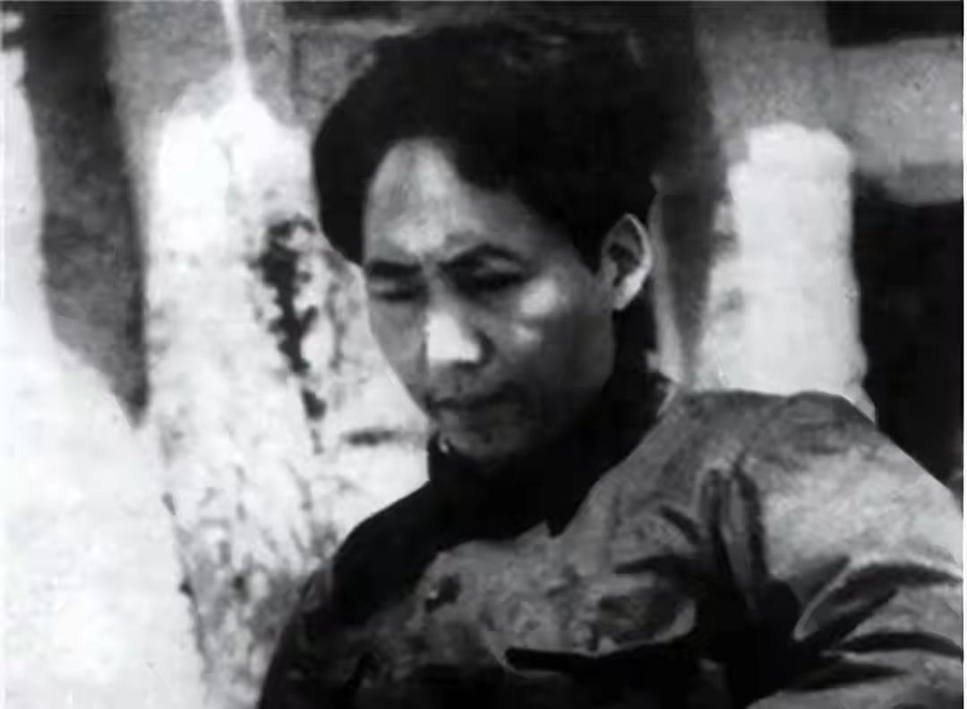 苏联解体后，俄罗斯解密一档案，揭开毛主席家庭出身：祖上是贫农。这事儿刚传回来