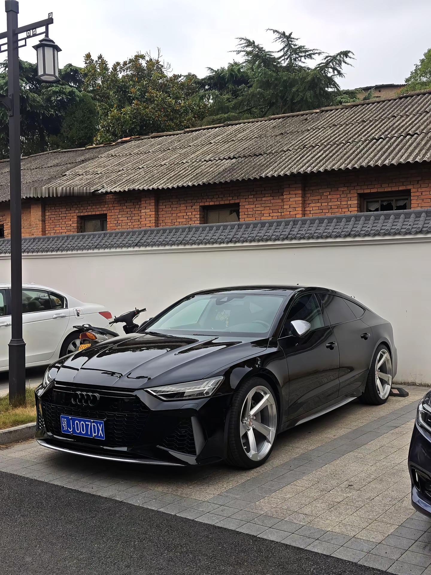 没电车快但一定比电车帅奥迪a7