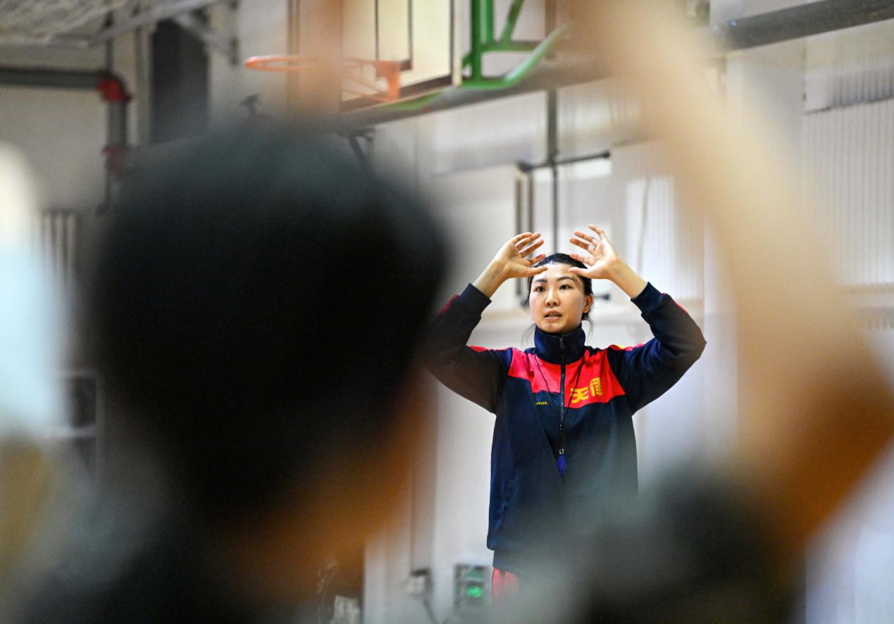 袁心玥复出了！沉寂了一段时间的前中国女排队长袁心玥，最近又有新的个人动态。新