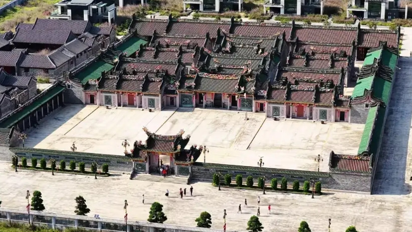 今早最大的新闻就是汕头的“英之园”被拆了！懂的人一看这个建筑就能叫出名堂什么四