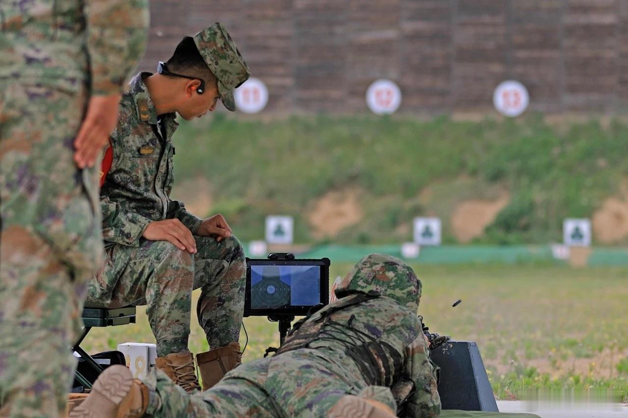 北海新兵首次实弹射击，使用191步枪：