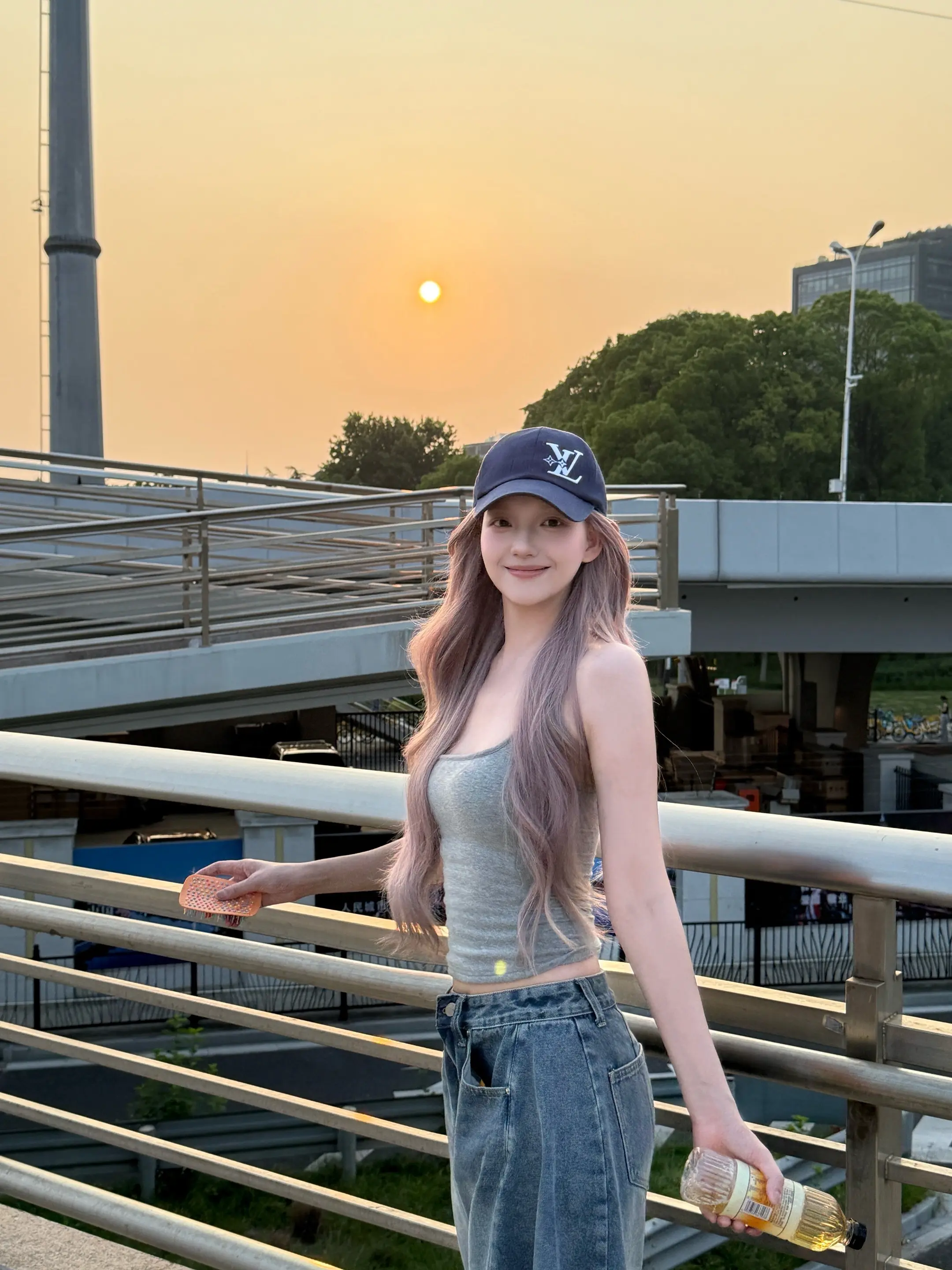 你怎么舍得让我的泪流向海。