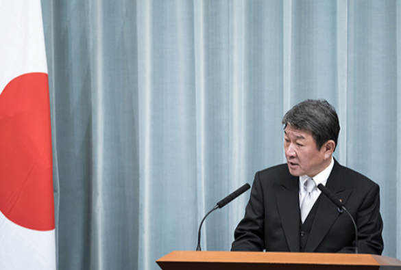 日本‮彻底相外‬摊牌了！日本外相茂木敏充刚刚结束他慷慨激昂的“控诉”。他信心