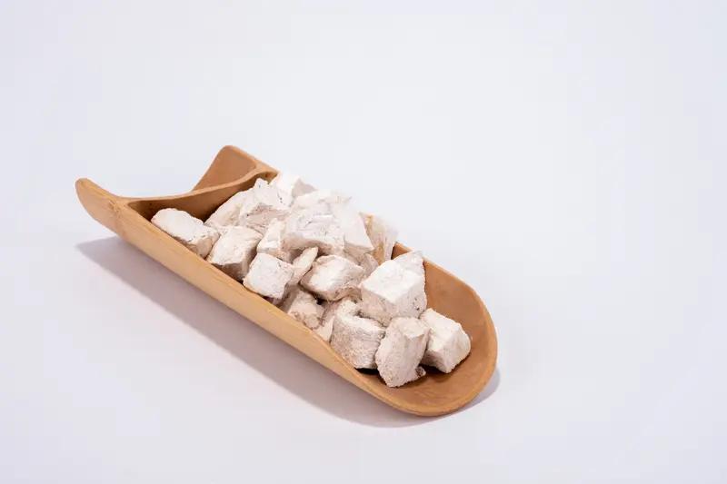 脾虚、湿气重,用什么泡水喝好?脾虚、湿气重，选对泡水的材料很重要。像藿香莲子茶