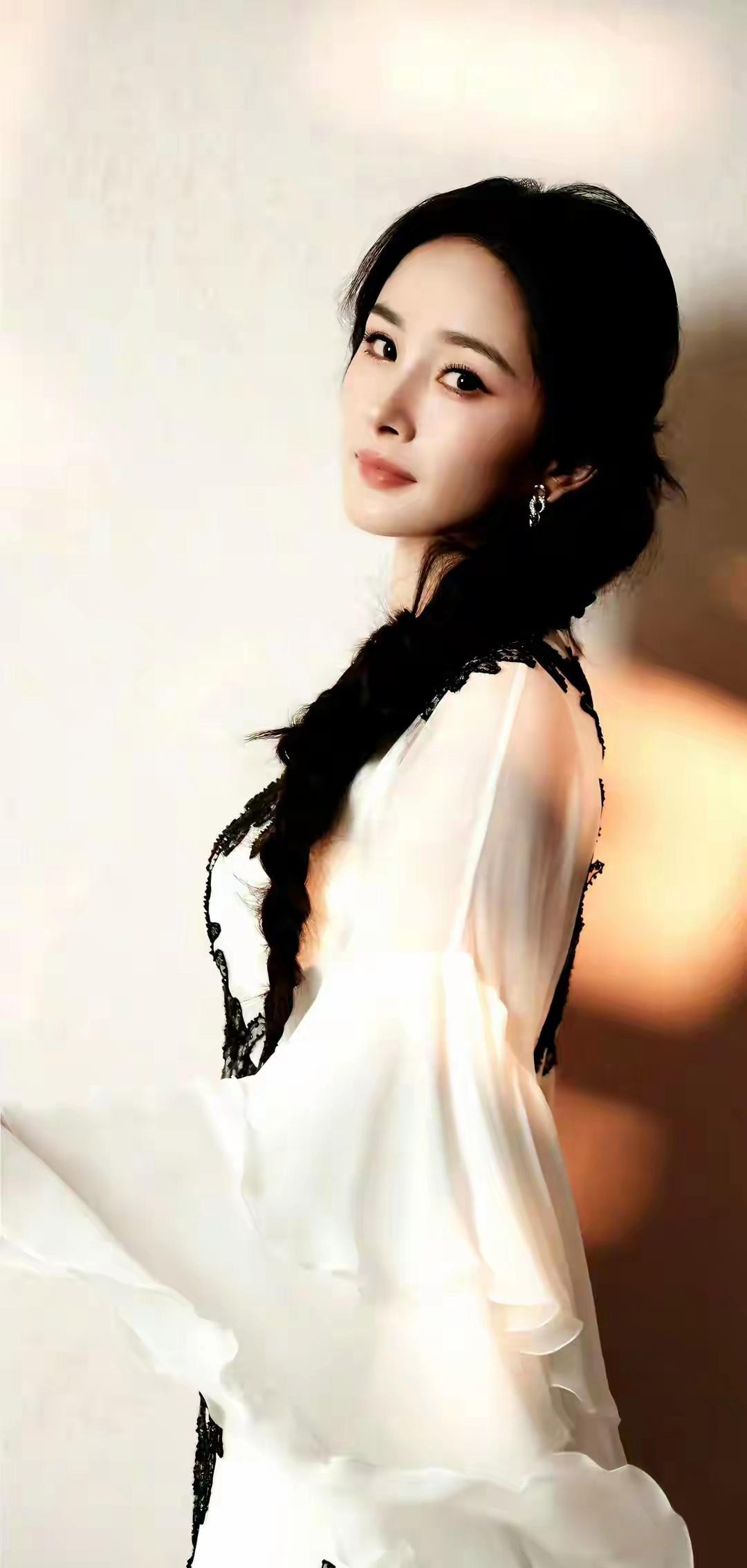 杨幂不愧是顶流女星，确实很迷人