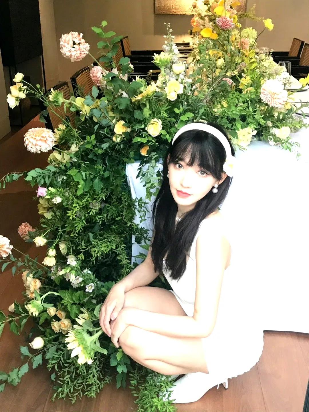 程潇花丛里面长出来的大美女[滑稽笑]程潇娱乐