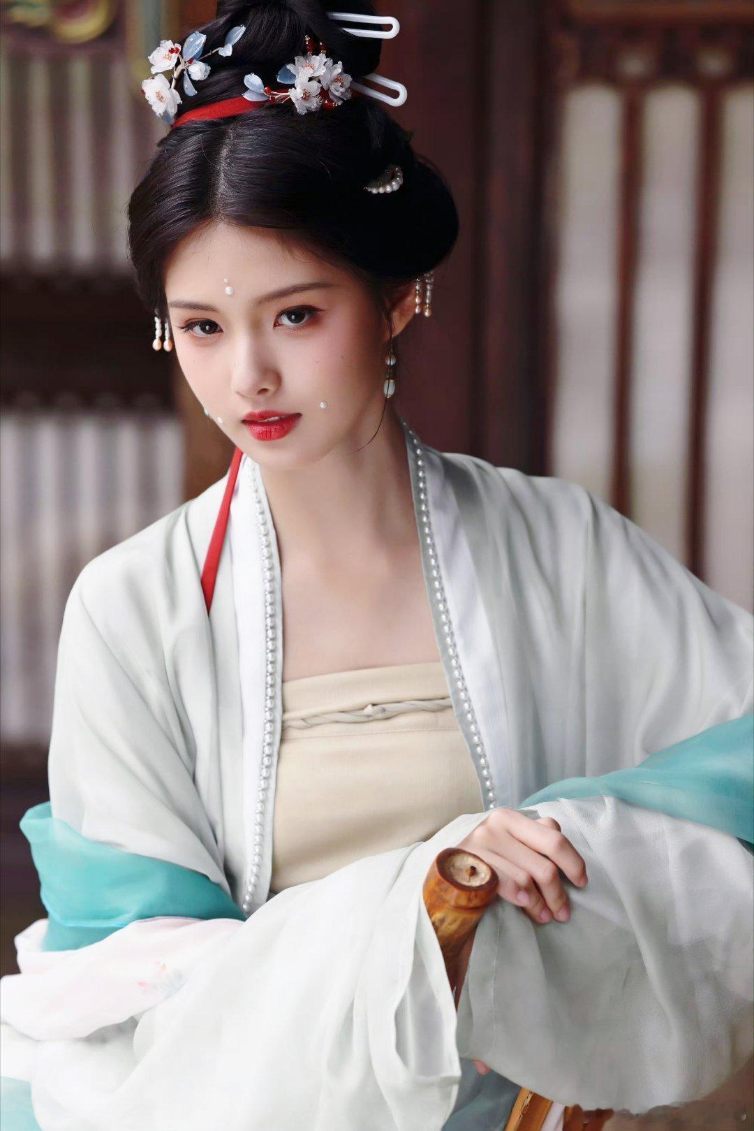 #艾米#十八芳华凝素骨，一襟清寂自含兰#向全世界安利艾米#am#艾米#​