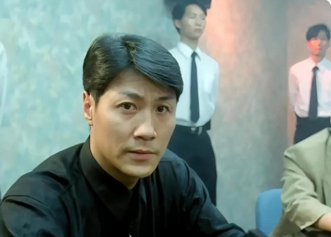 1993年，周星驰的《破坏之王》开拍，有人把林国斌介绍给周星驰，两人一见面，周星