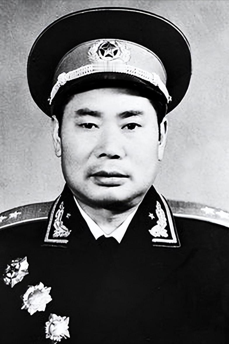 身负重伤依旧死战，八路军副排长白刃战连挫三名日军混战之中，李仕亮迎面撞上一