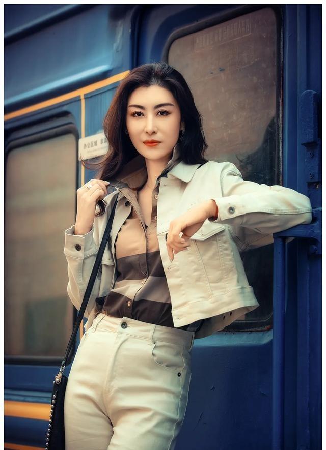 摄影修图技巧与实践（五）图像的降噪和锐化照片后期里，有一种很常见的误判：画面