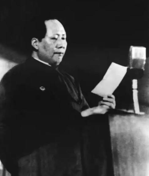1954年毛主席还给宋庆龄50000美元，宋庆龄愣住：我什么时候借的？1954年