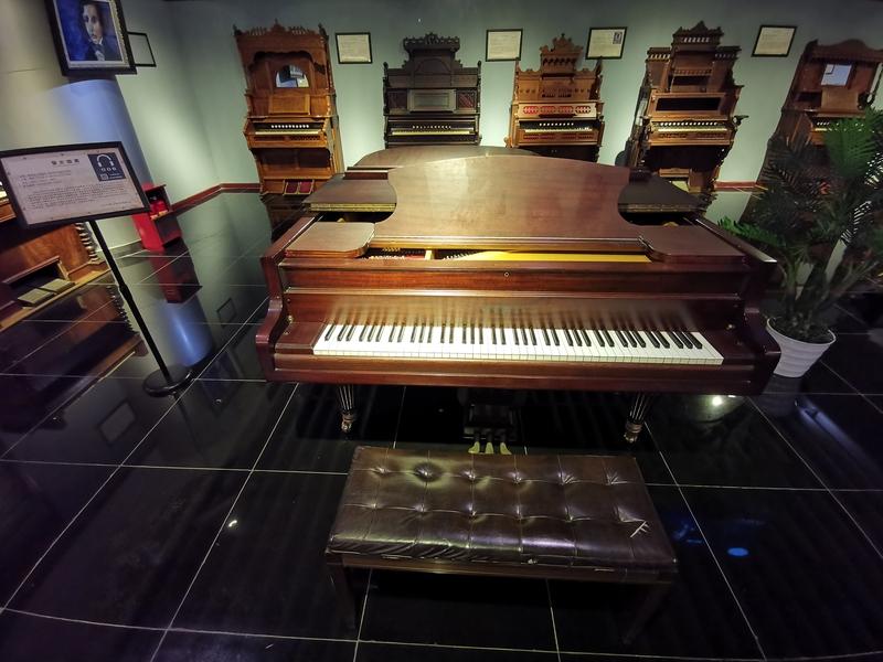 你认为孩子有哪些爱好值得从小培养呢？孩子爱好的培养确实有诀窍。对于女孩而言，琴棋