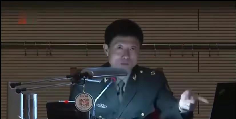 “中华民族富强后要干的第一件事，就是灭掉小日本”，“中国鹰派人物”艾跃进，一张口