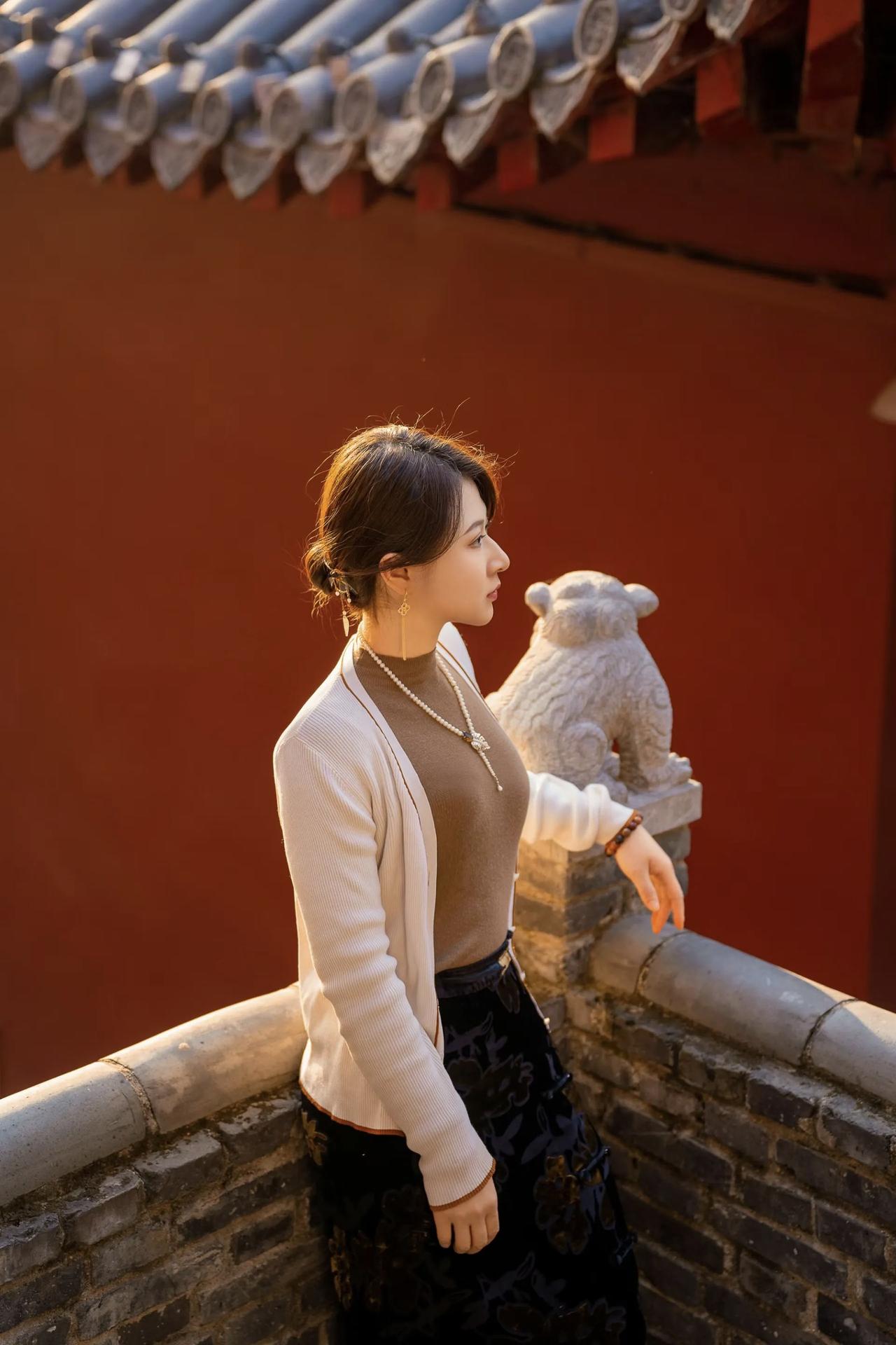 户外摄影写真作品/这款穿搭风格就是好，温婉大方美丽动人，凸显气质每日晒出最美照片