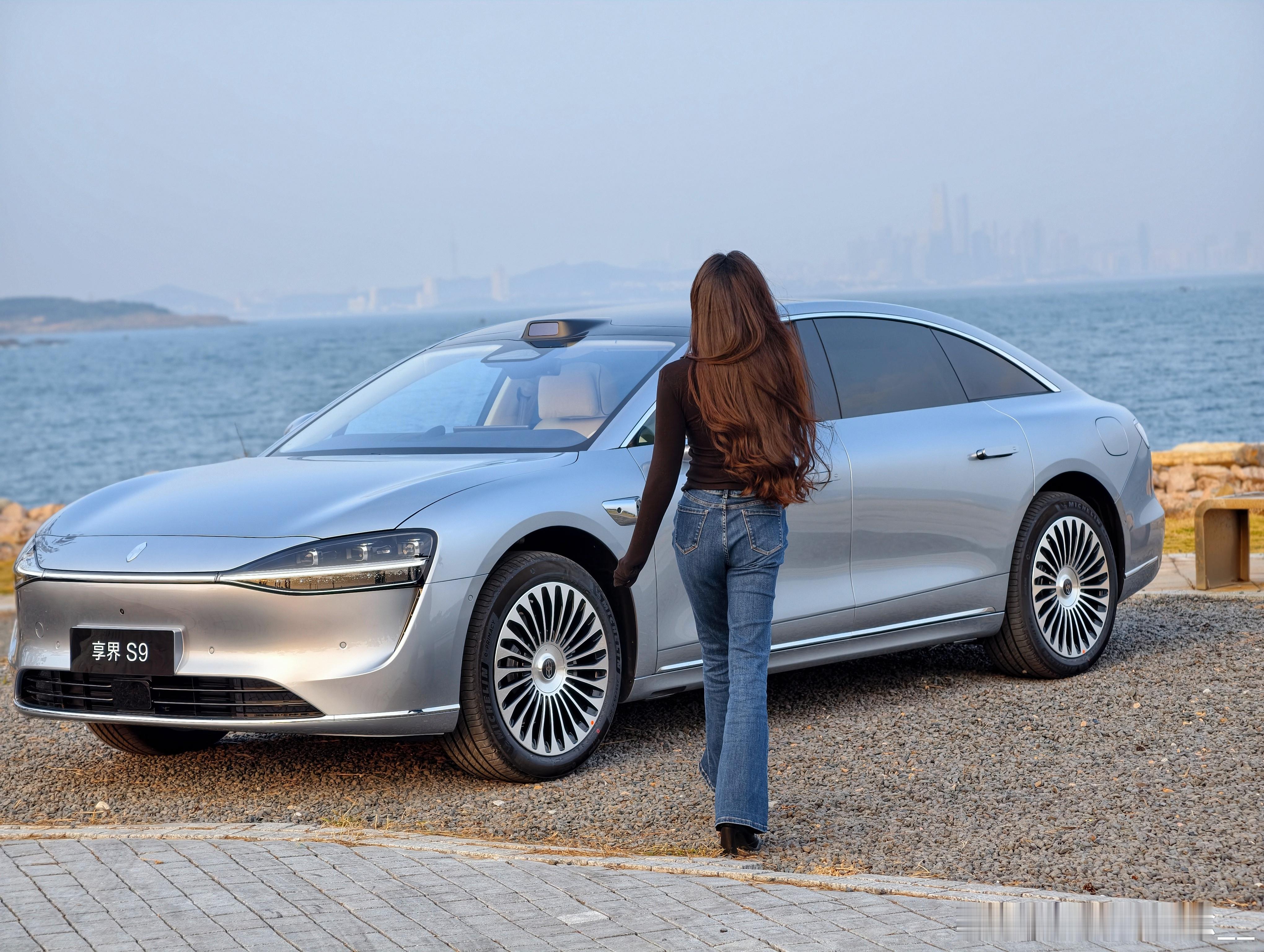 新款的享界S9我又开上了，作为享界S9车主和S9T车主，今天一天体验下来我得说这