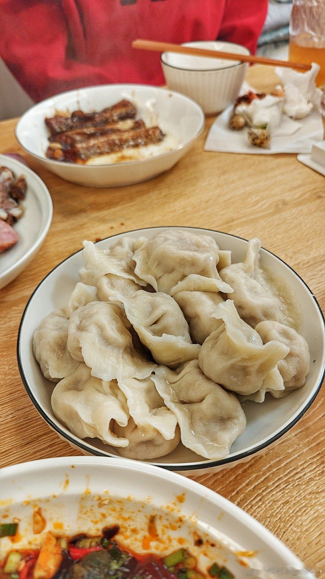 早啊，各位今天立秋了按照东北习俗……依然吃饺子​​​