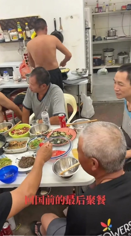 在以色列中国工人落泪最后聚餐，看看都是白发苍苍的老人了，舍不得那十几万的投入,